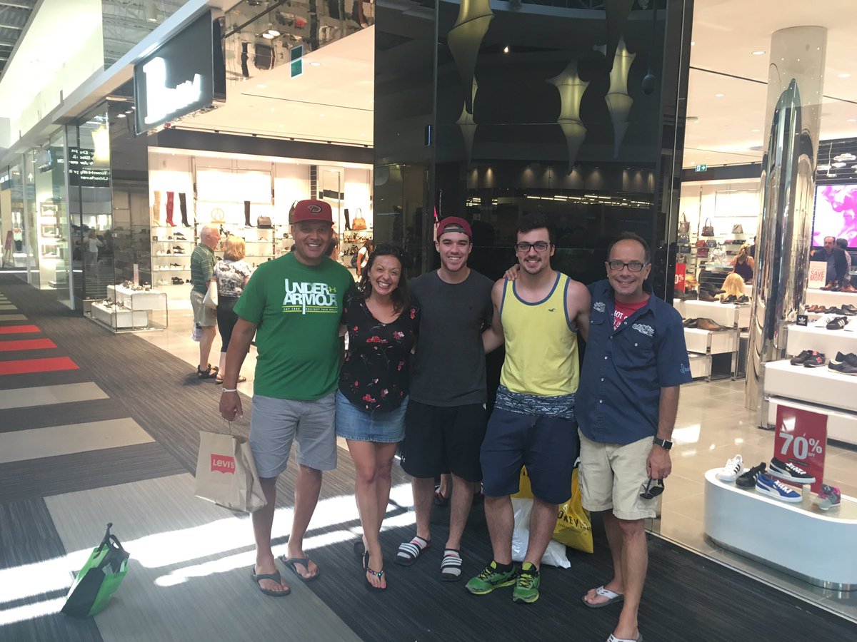 MikeRosieShow's tweet photo. DROPPED OUR FIRST LURE at Vaughan Mills & made new friends Poke-players Mark, Jayden & Sebastien #PokeShow #PokeTour https://t.co/VDvqtyxXCs