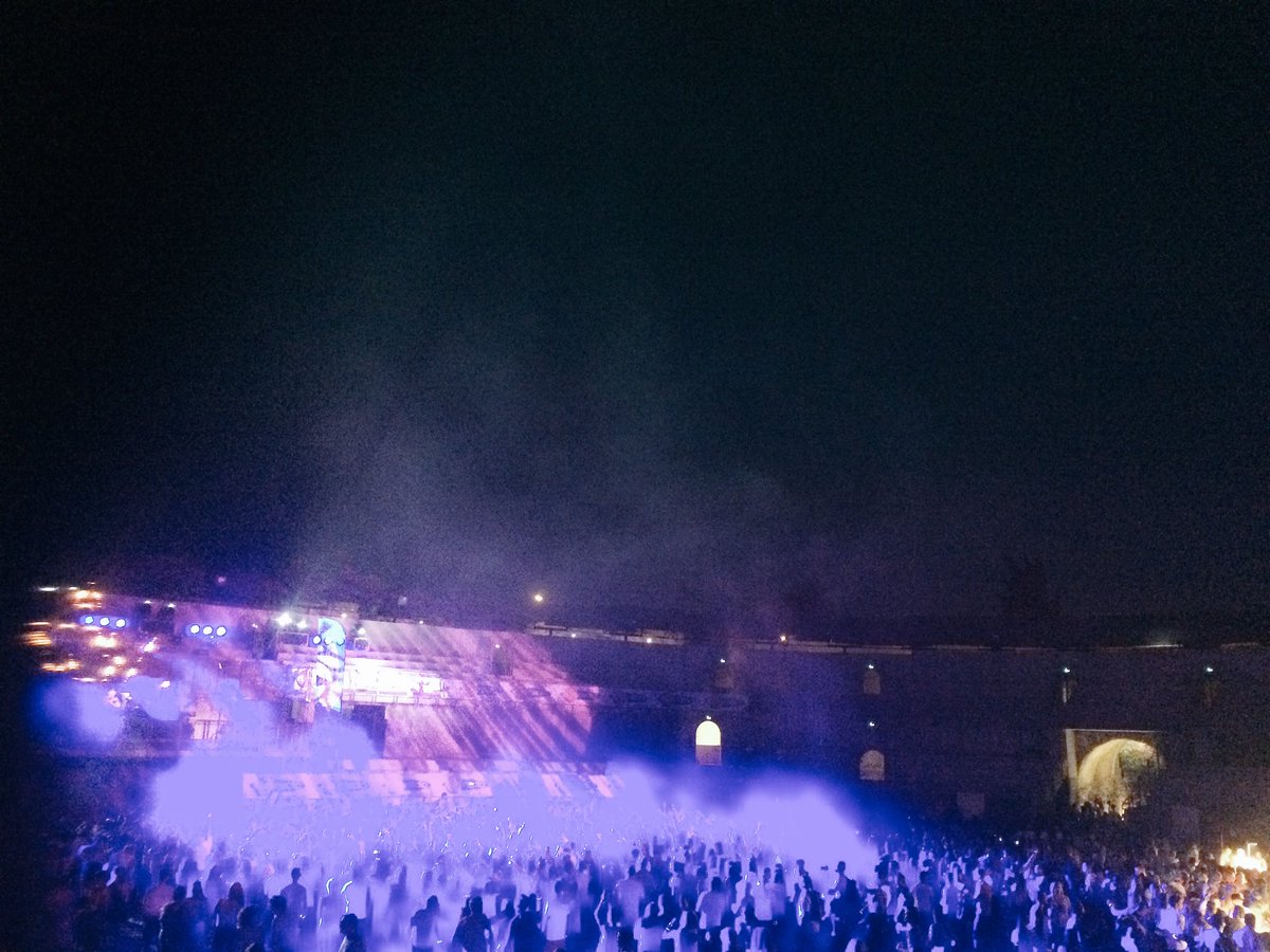 Sonia_Lauvard's tweet photo. Beaucoup de monde pour le #ColorSummer 2016 aux @arenesfrejus #Fréjus @VilleDeFrejus @PatrouilleEvent https://t.co/yfTOloVpTn