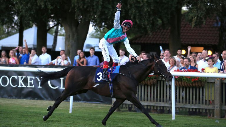 Sporting Life Racing (@sportinglife) on Twitter photo The moment Frankie Dettori rode his 3,000th British winner. Congratulations Frankie! The moment Frankie Dettori rode his 3,000th British winner. Congratulations Frankie!