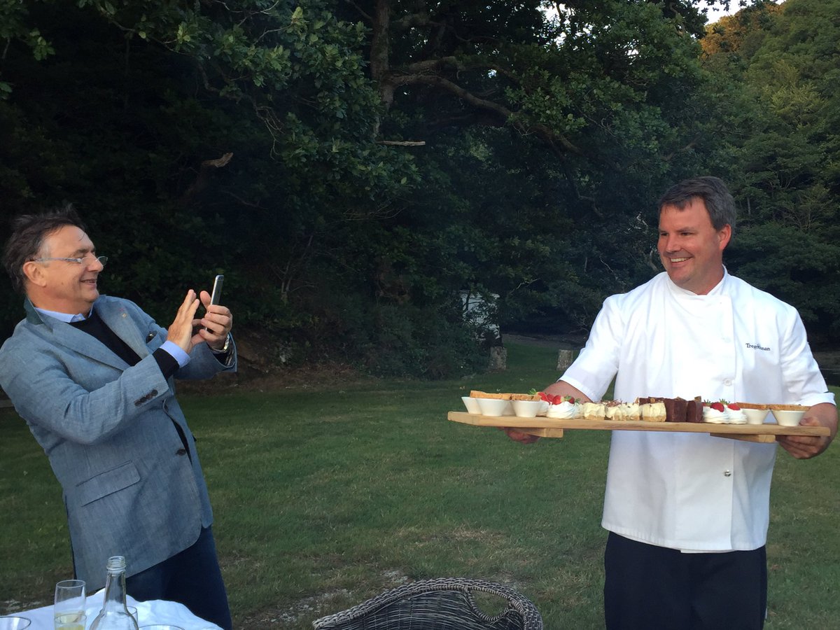 CreamTeaHour's tweet photo. @Tregothnan serves @CreamTeaHour for #NationalCreamTeaWeek by the water in #Cornwall https://t.co/0lTjKjqsJO