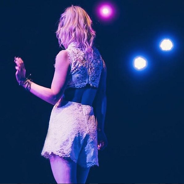 emmykinney's tweet photo. Birthday weekend vibes 💁 📷: @chadkamenshine https://t.co/orf4n0bT0i