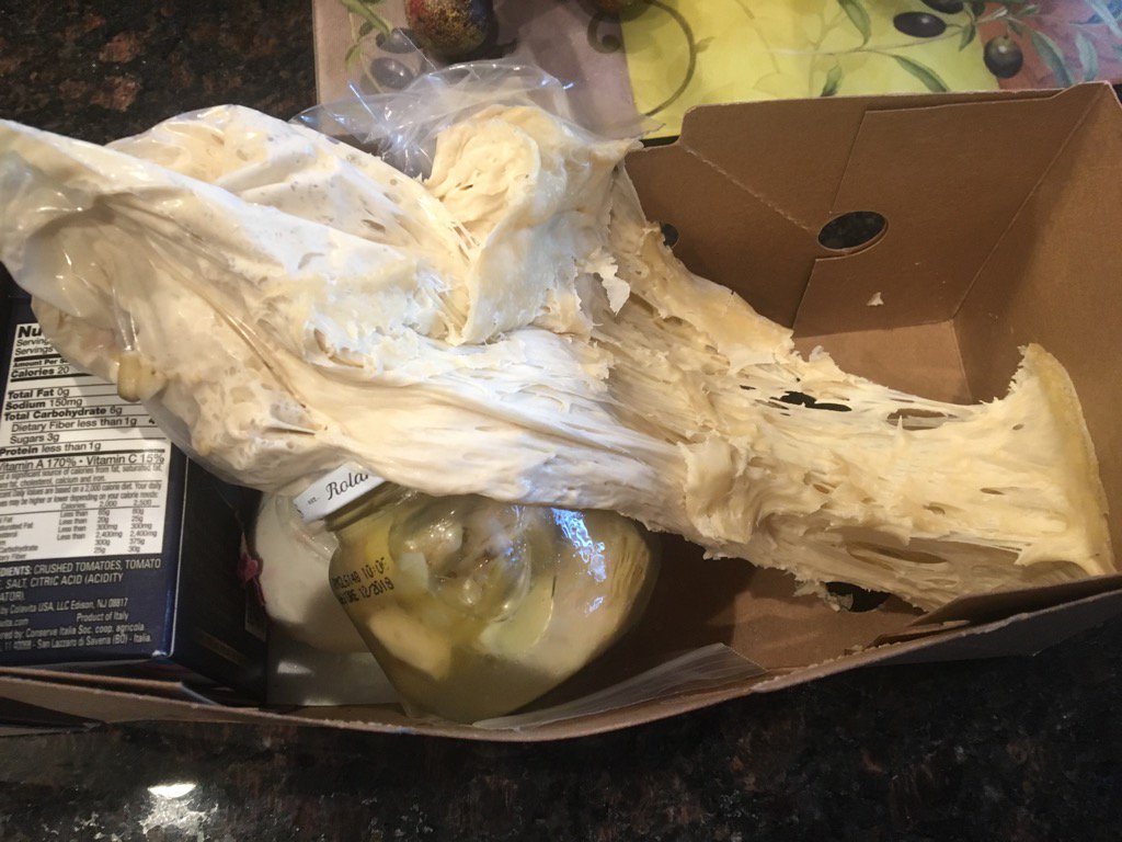 dove0417's tweet photo. #HelloFreshPics  Uh ohhh - the dough for my personal pizzas exploded! https://t.co/FcMtVbnFs3