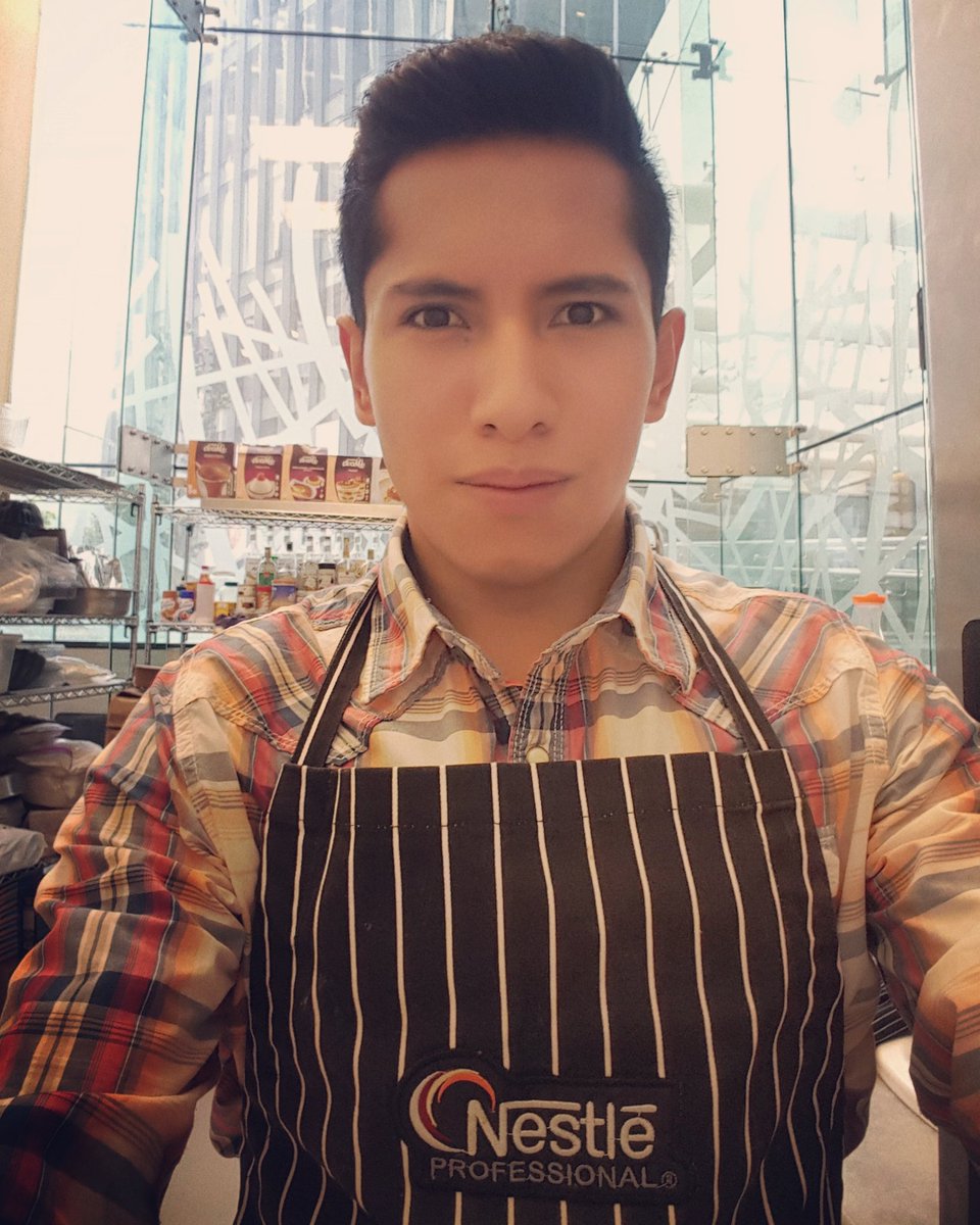 EdwardEugenio's tweet photo. Haciendo lo que más me gusta en el lugar correcto y con los mejores #ChefDeVida #NestléNeedsYouth #PorLosJovenes https://t.co/CKjzbYnKOf