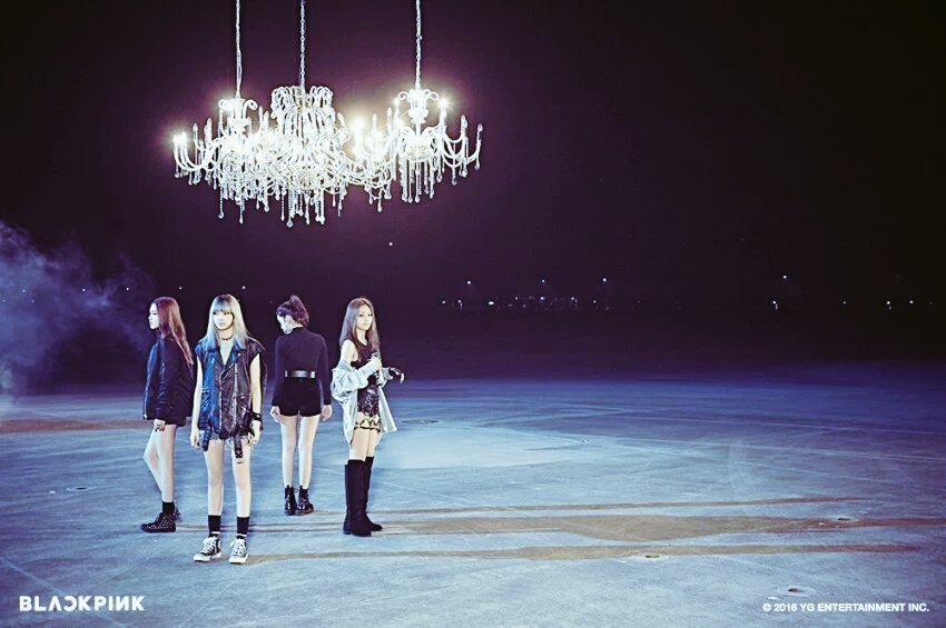 PicsBlackPink's tweet photo. 🌸 OT4 🌸 https://t.co/Phlnp4c4YT