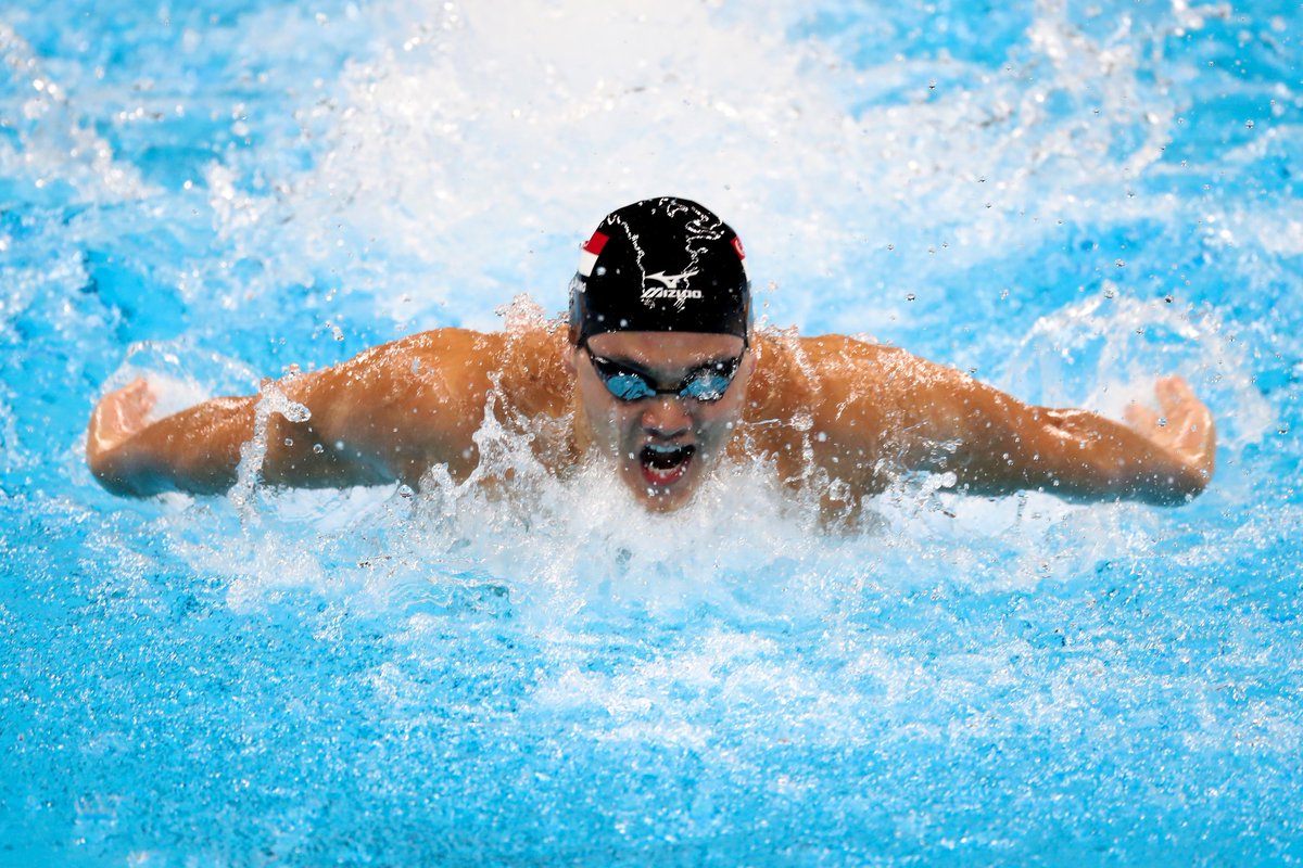 Olympics's tweet photo. WOW! J.Schooling #SIN #gold M.Phelps #USA #silver C.Clos #RSA #silver L.Cseh #HUN #silver #Swimming Men’s 100m https://t.co/buuPqPGkvK