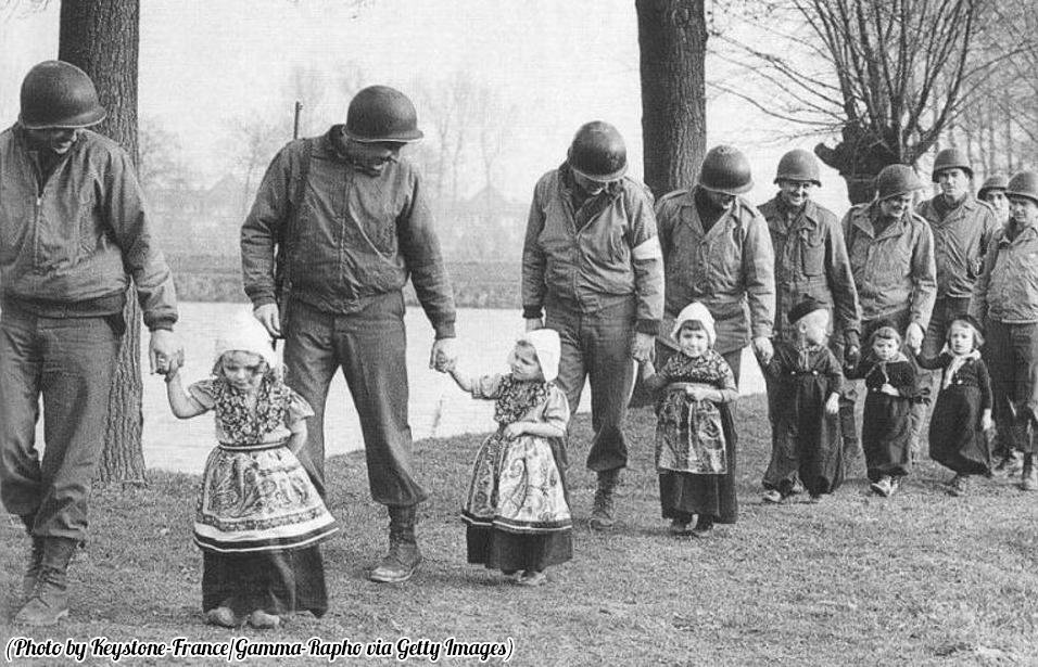 HistoryInPics tweet picture