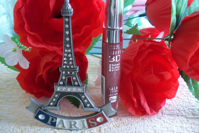 helena_richie's tweet photo. #effect3d #bourjoisparis #brunrose #beautyblogger #lipgloss #paris #бьютиблоггер #блескдлягуб #эффект3d #буржуапариж https://t.co/2BZrpQOjUf