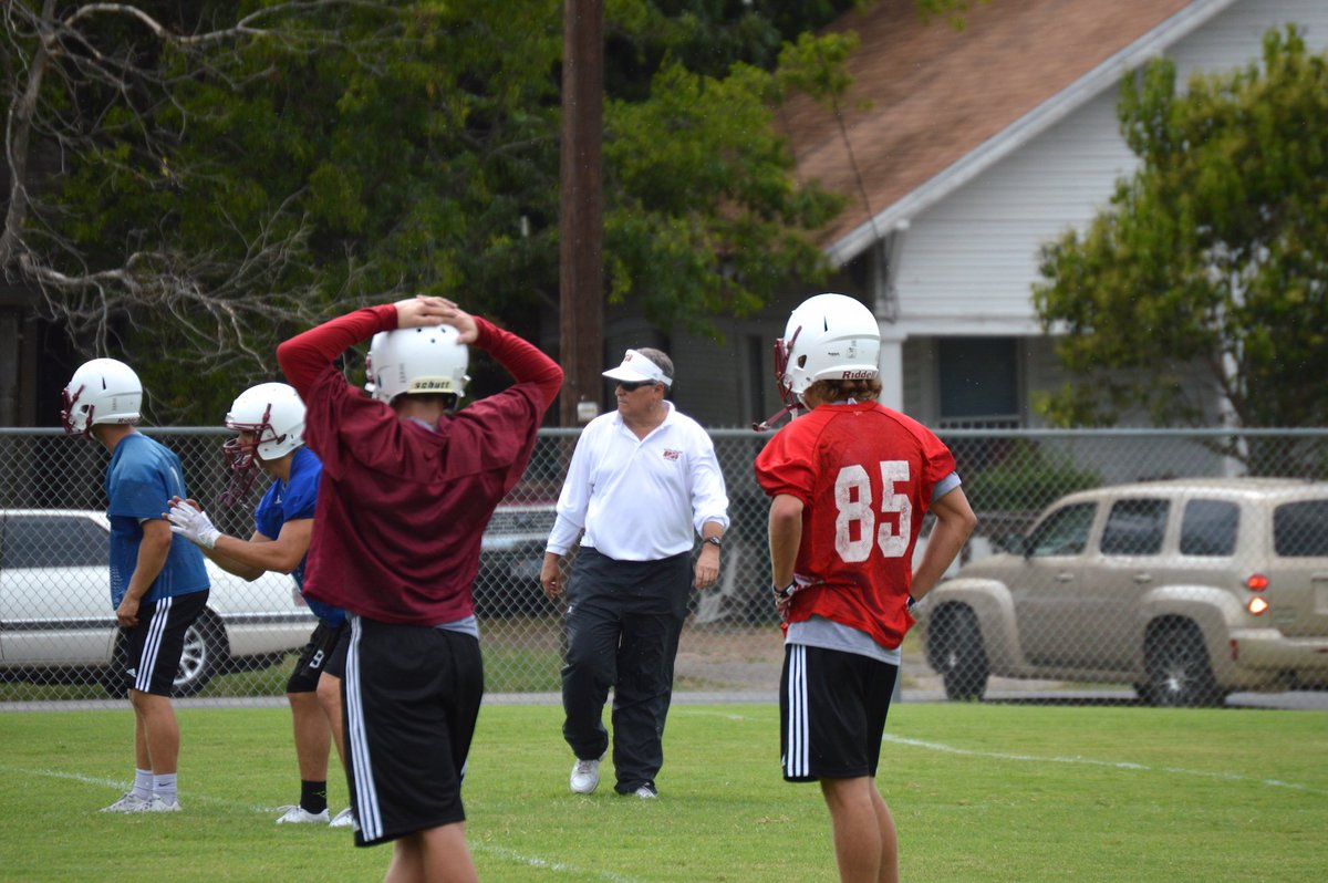 Day one back on the field for the 'Roos! #RSP #RooNation <a href="/RoosFootball/">Austin College ’Roos Football</a>