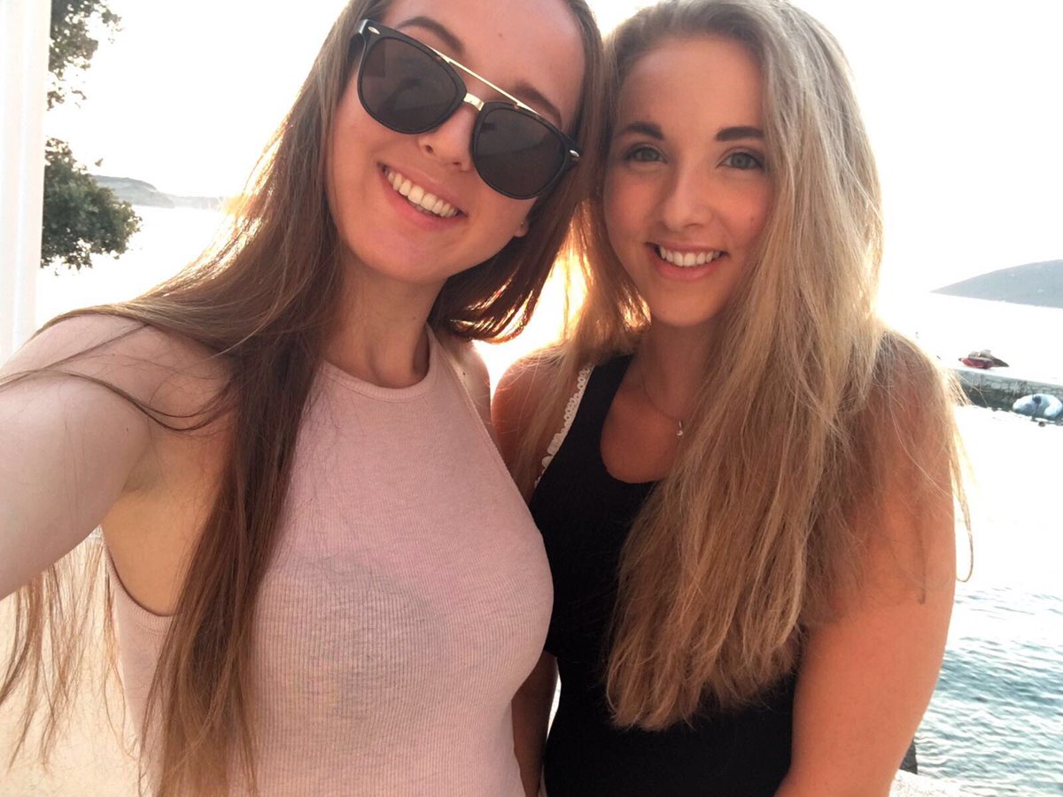 Luisa_1998_'s tweet photo. Such a fun week with a really fun girl! 💗 https://t.co/WFQ1X7awZf