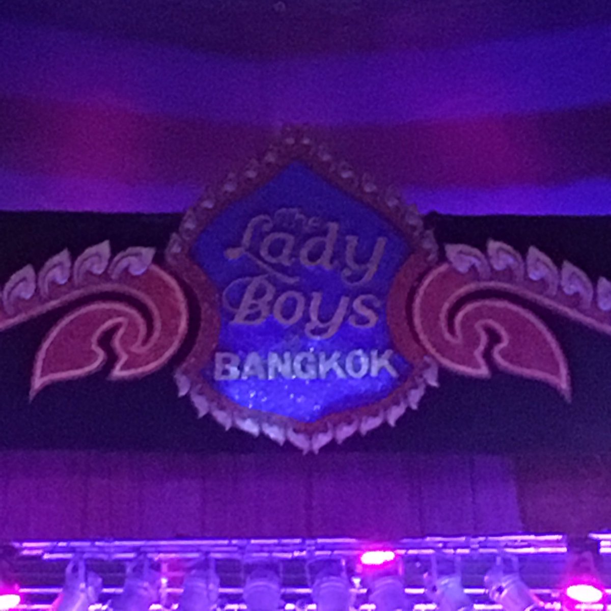 debb5_debra's tweet photo. Party Party 🎉🎉🎉🎉 Best Show Every @TheLadyBoys @nestivalflats https://t.co/NZ3yY7j9MI