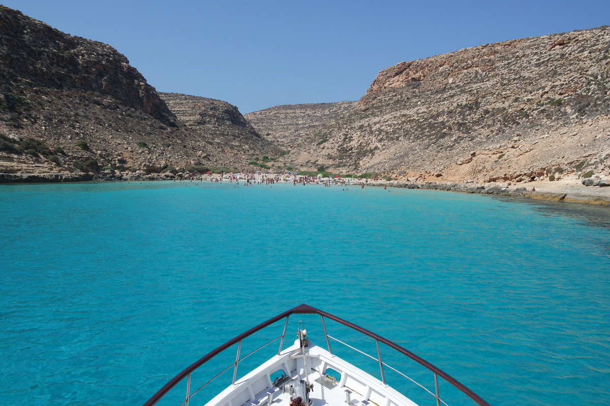 viaggiareapois's tweet photo. Felice di stare qua giú 💙
#lampedusa #sicilia https://t.co/4f45Kq5c5L