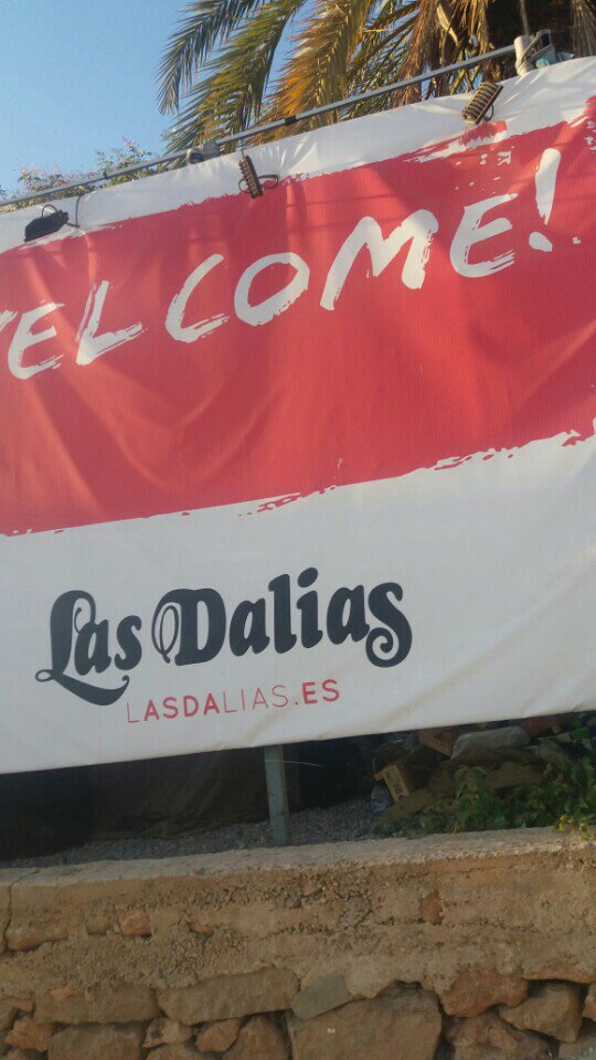 I'm at Mercado Hippy Las Dalias in Santa Eulària des Riu, PM swarmapp.com/yul/checkin/57…