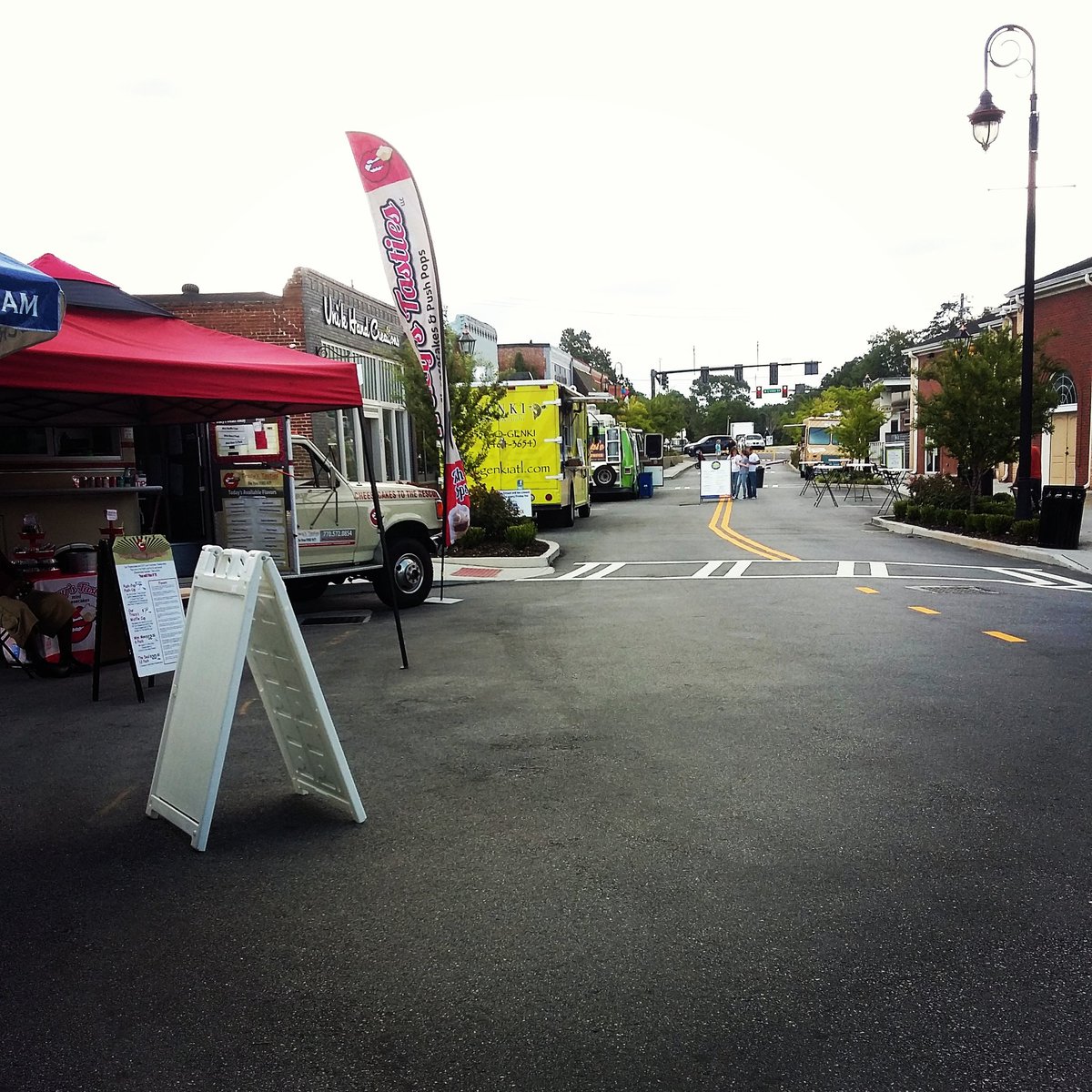 cityofduluthga's tweet photo. It's Food Truck Friday! Come on down to Town Green and enjoy live music, games and more 6-9pm #duluthga #foodtrucks https://t.co/pEKyfDv47t