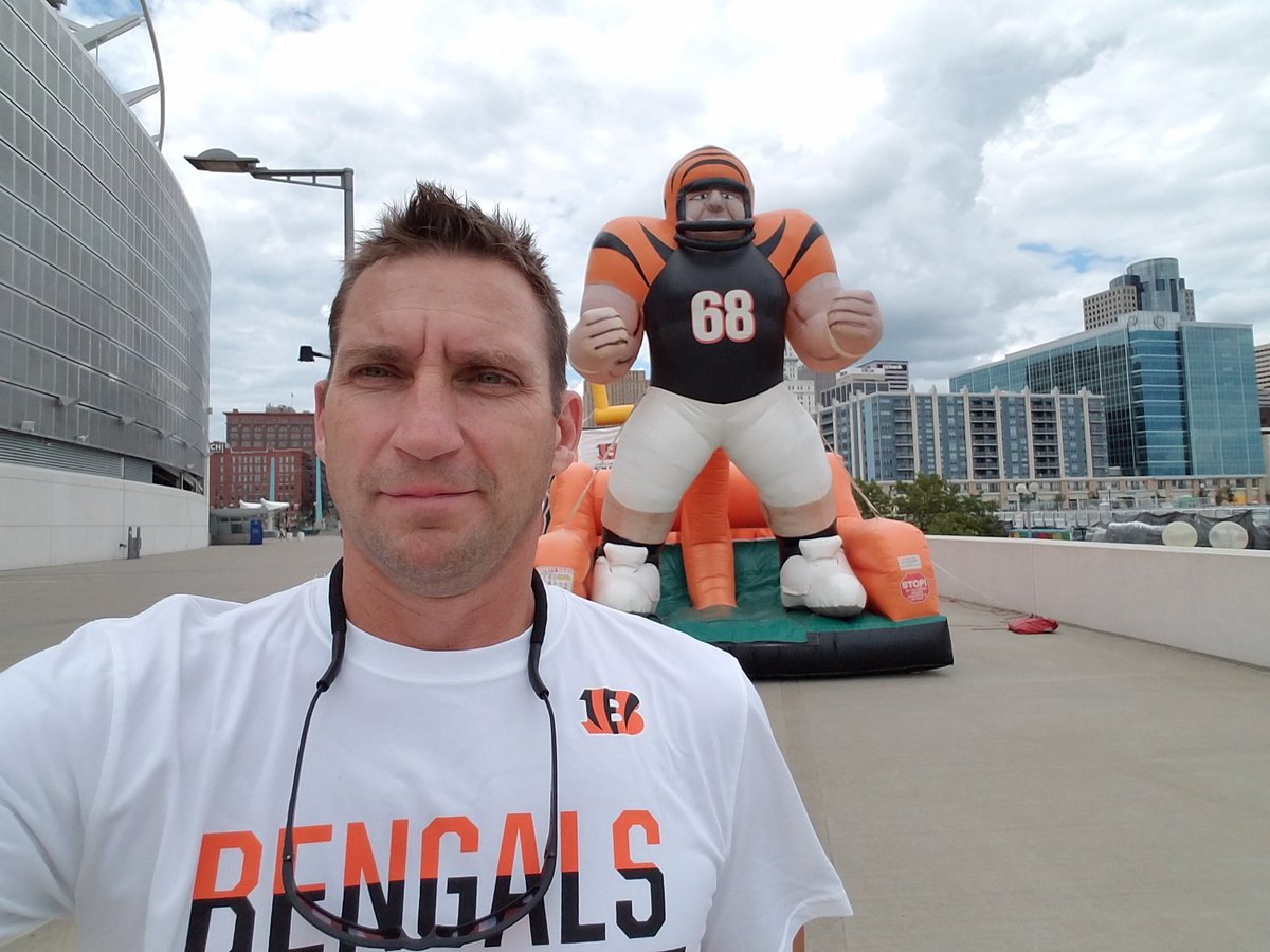 langermike's tweet photo. #bengalstailgate #myteamcan https://t.co/2mgp61Xwx8