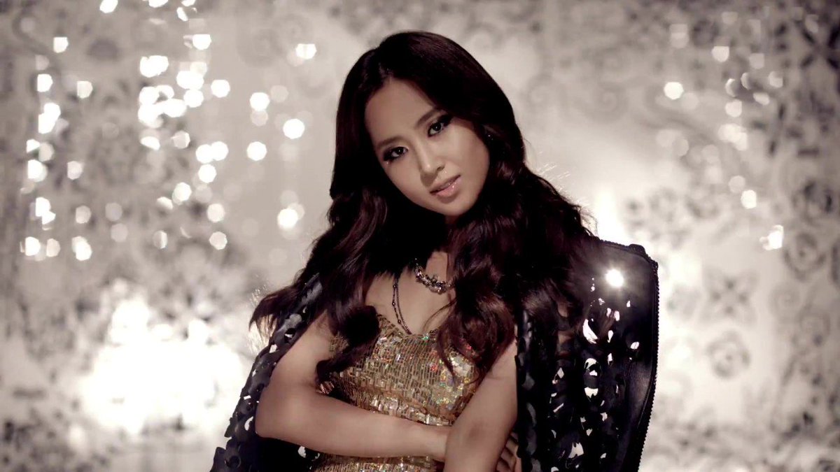 RTorFAVSNSD's tweet photo. [👆FOLLOW👆]

[REQUEST] 

Best Visual  #SNSD #TheBoys: Jessica or Yuri

RT for #Jessica
FAV for #Yuri https://t.co/TTCYylSLap