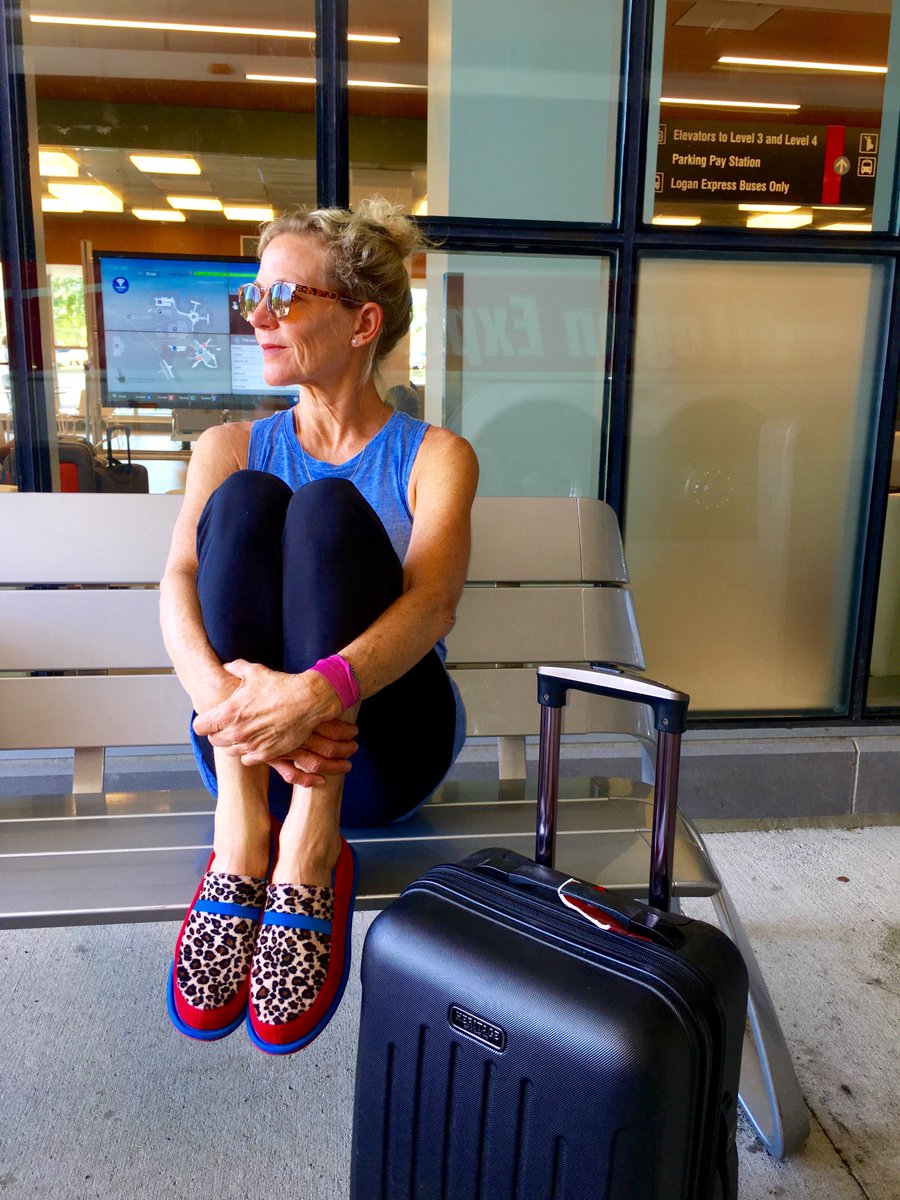 We know it's a jungle out there. Dress for it with the Zamba. #éléinsiders #travelinstyle #comfort