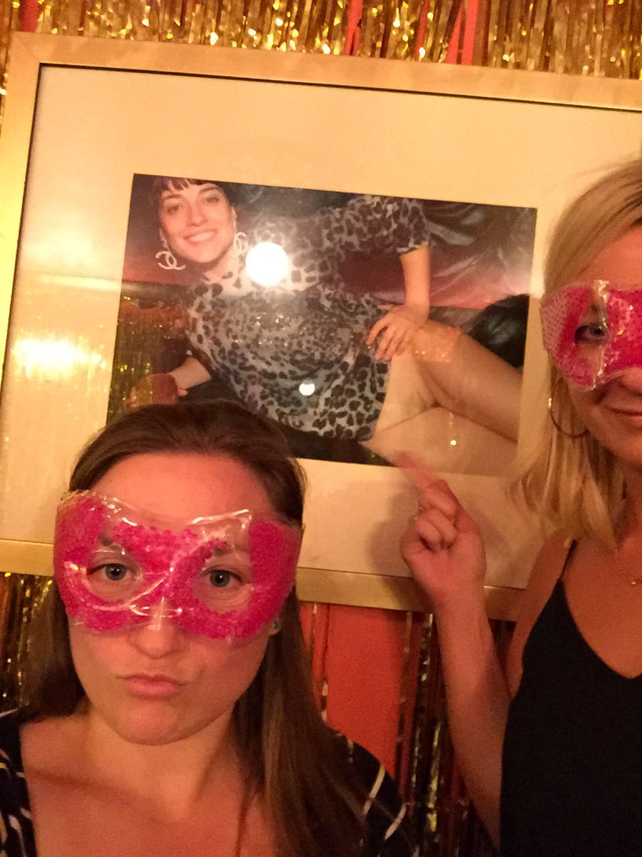 grace_metcalf's tweet photo. And so it begins ... #hensgonewild @Jessica_Batiste https://t.co/NaJ7rZ8q8F