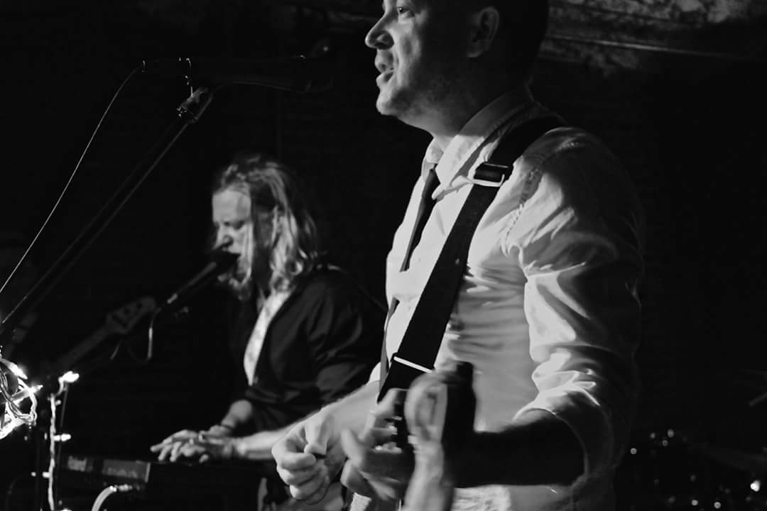 Capertured's tweet photo. @illybeato 7.30.16 @haymarketwhisky #Louisville @karatebody #WaterSports #BillyNelson RECORD RELEASE SHOW https://t.co/FZlXKaSQ3i
