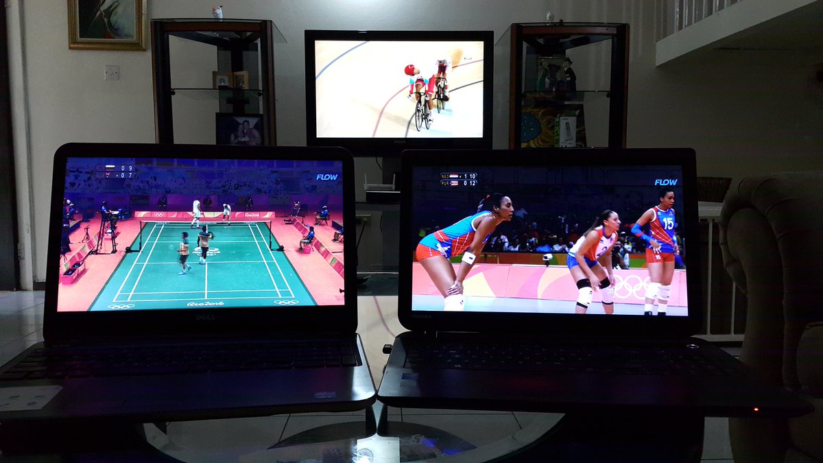 bostanford's tweet photo. The right way to watch the #Olympics #RioOlympics2016 https://t.co/YoMOchfXCf