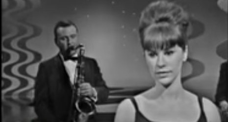 PanteraLanguage's tweet image. Why the English &quot;Girl From Ipanema&quot; lyrics changed so much from Portuguese. panteralanguage.weebly.com/blog/the-girl-… #Rio2016