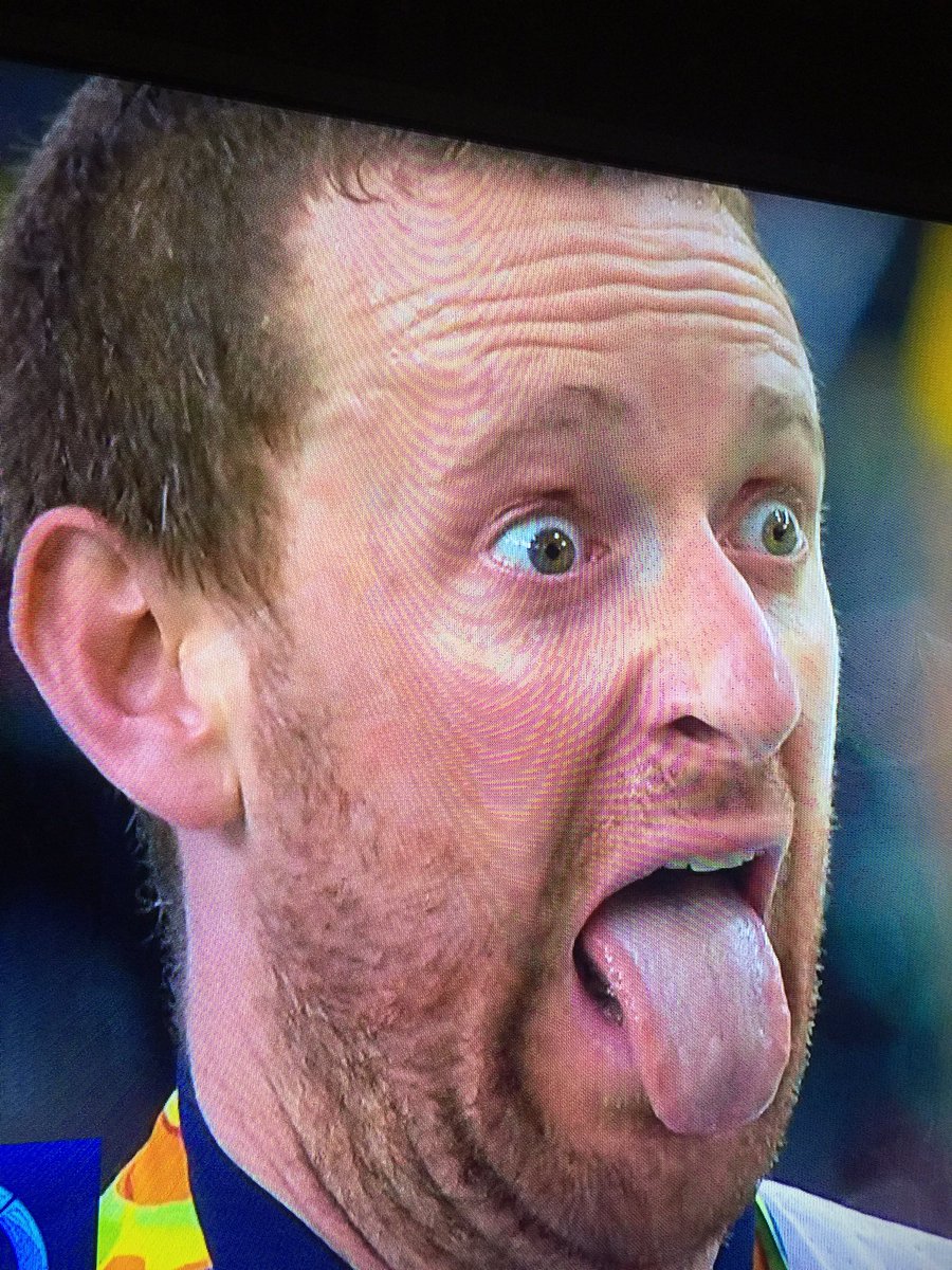 Legend! 😘🚴🚴🚴🚴💨 <a href="/OfficialWIGGINS/">Team WIGGINS Le Col</a>