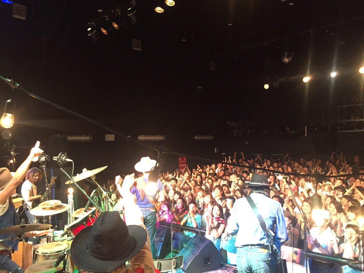 MAURICIOkenta's tweet photo. やーまん！
帰ります！ありがとう、浜松っ(>_<) https://t.co/aYdg9eYKSX