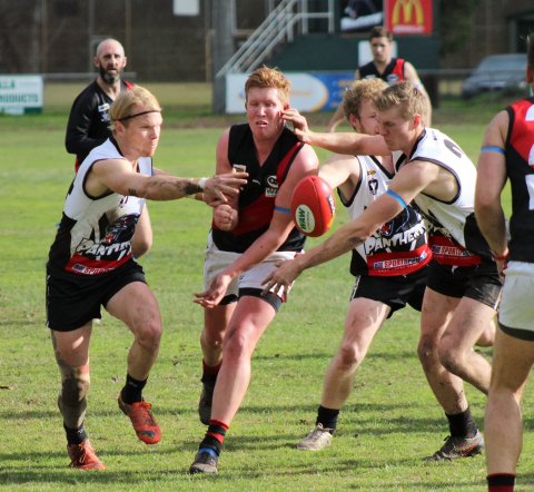 wangchronicle's tweet photo. '@DoonFNC midfielder Kaine Herbert red hot favourite for Clyde Baker Medal https://t.co/VVFwjDuROS #OKFNL https://t.co/XwUxrC2b2D