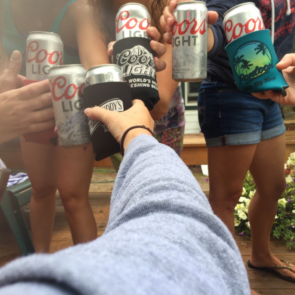 ecs1122's tweet photo. @MillerCoors @CoorsLight #ThisIsOurTime #GettinCoorsy #GW2016 #SponsorUs https://t.co/PFz5on8VQB