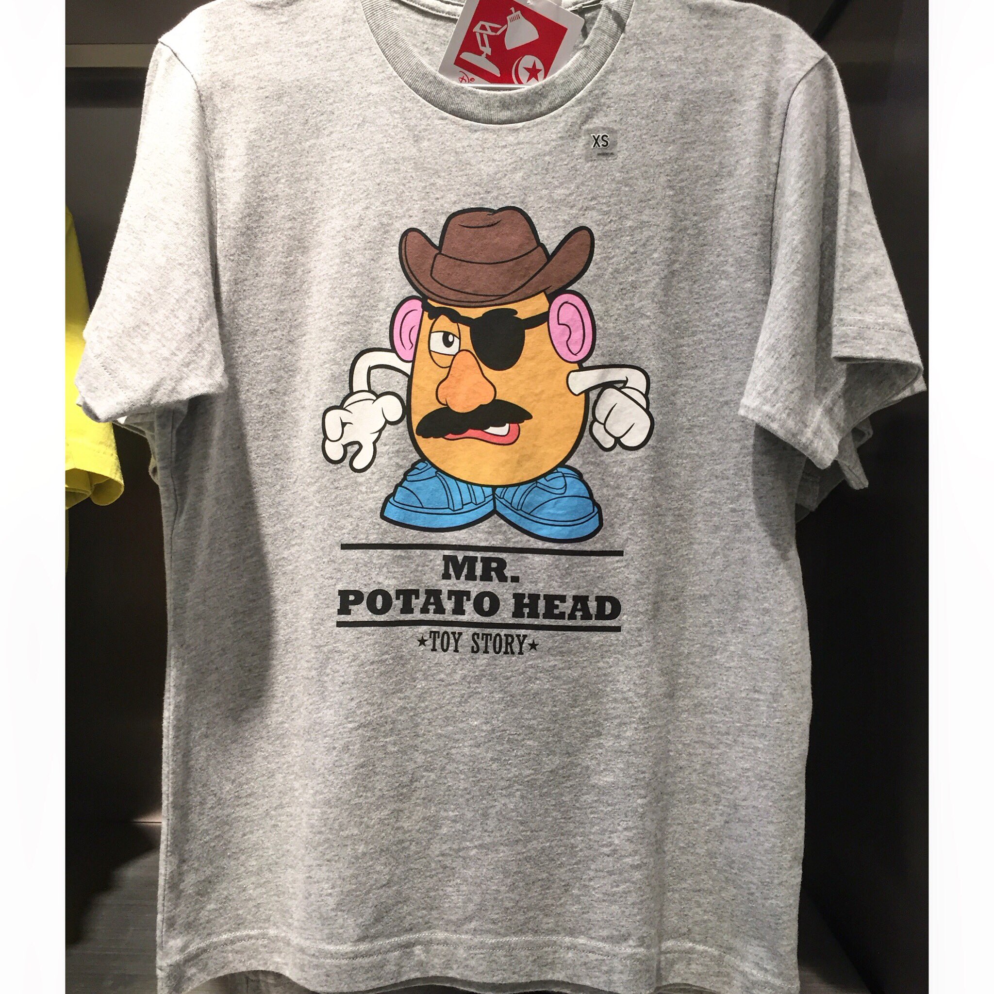 uniqlo toy story shirt