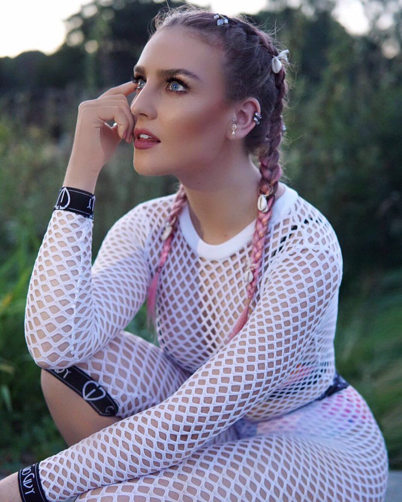 LittleMix's tweet image. #PinkPerrieIsBack 🌸💕