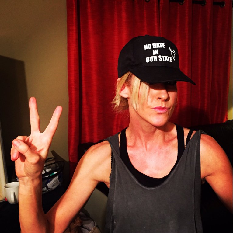 FREE HATS courtesy <a href="/1NatalieMaines/">Natalie Maines</a> <a href="/martiemaguire/">Martie Maguire</a> &amp; <a href="/EmilyRobison/">Emily Strayer</a> tonight! Use #DCXRaleigh wearing yours &amp; we'll RT!