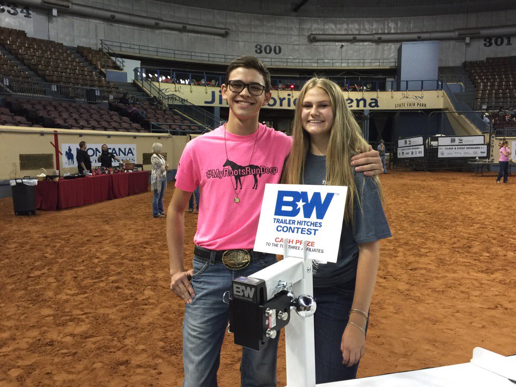 SundocParker's tweet photo. Robbi-Kay Pederson &amp; Paul Parker win The B&amp;W hitch contest @AQHYA #AQHYAWorld #AZQHYA REGION 7 https://t.co/ujBzzwH6Cu