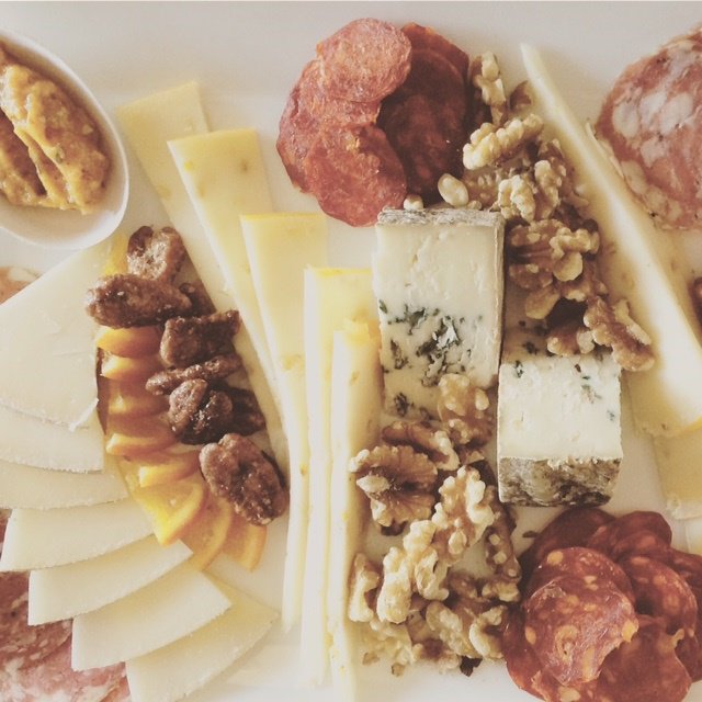 Friday evening cheese craving? We can help.<a href="/NewWorldCheese/">New World Cheese</a> #HappyFriday