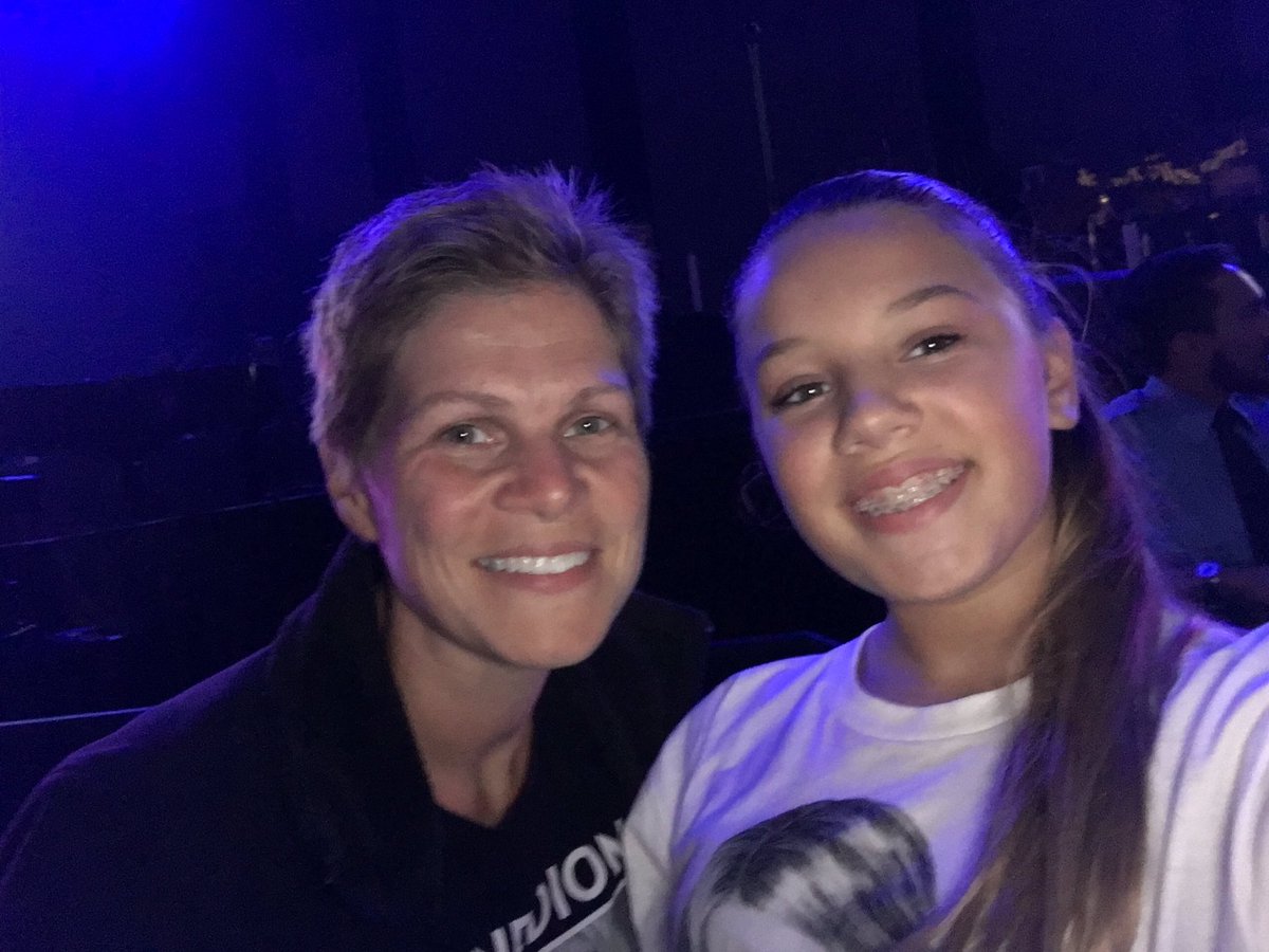 BethAG11's tweet photo. So excited for Céline! #CélineDionMtl https://t.co/s1FwzqbKrQ