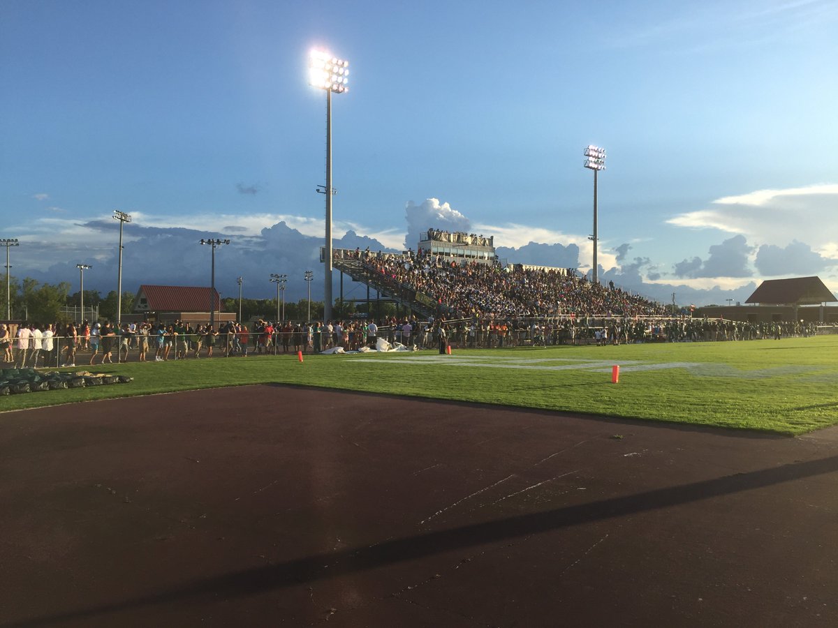 OLH_HCS's tweet photo. Awesome crowd to start the season off! We Are OLA! https://t.co/kCJyGyhQL9