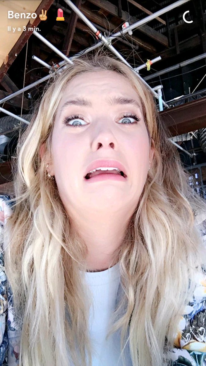LucyHaleFanOfFr's tweet image. My head when I see a spider just before me 😂😂😂 @AshBenzo