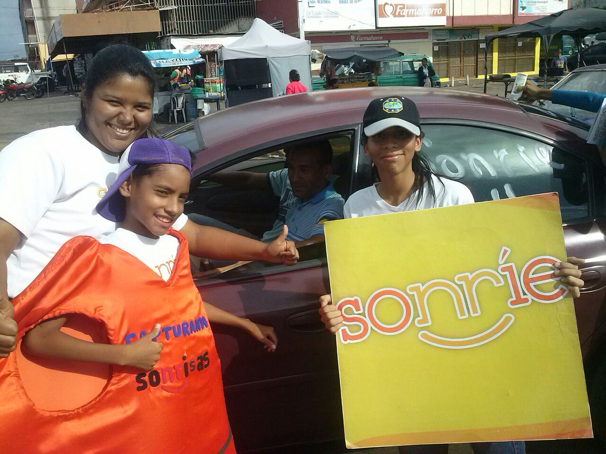 AVSOriental's tweet photo. Disfrutamos sonre��r contigo en este #CercaDeTi2016 https://t.co/cXk1bEPDwV