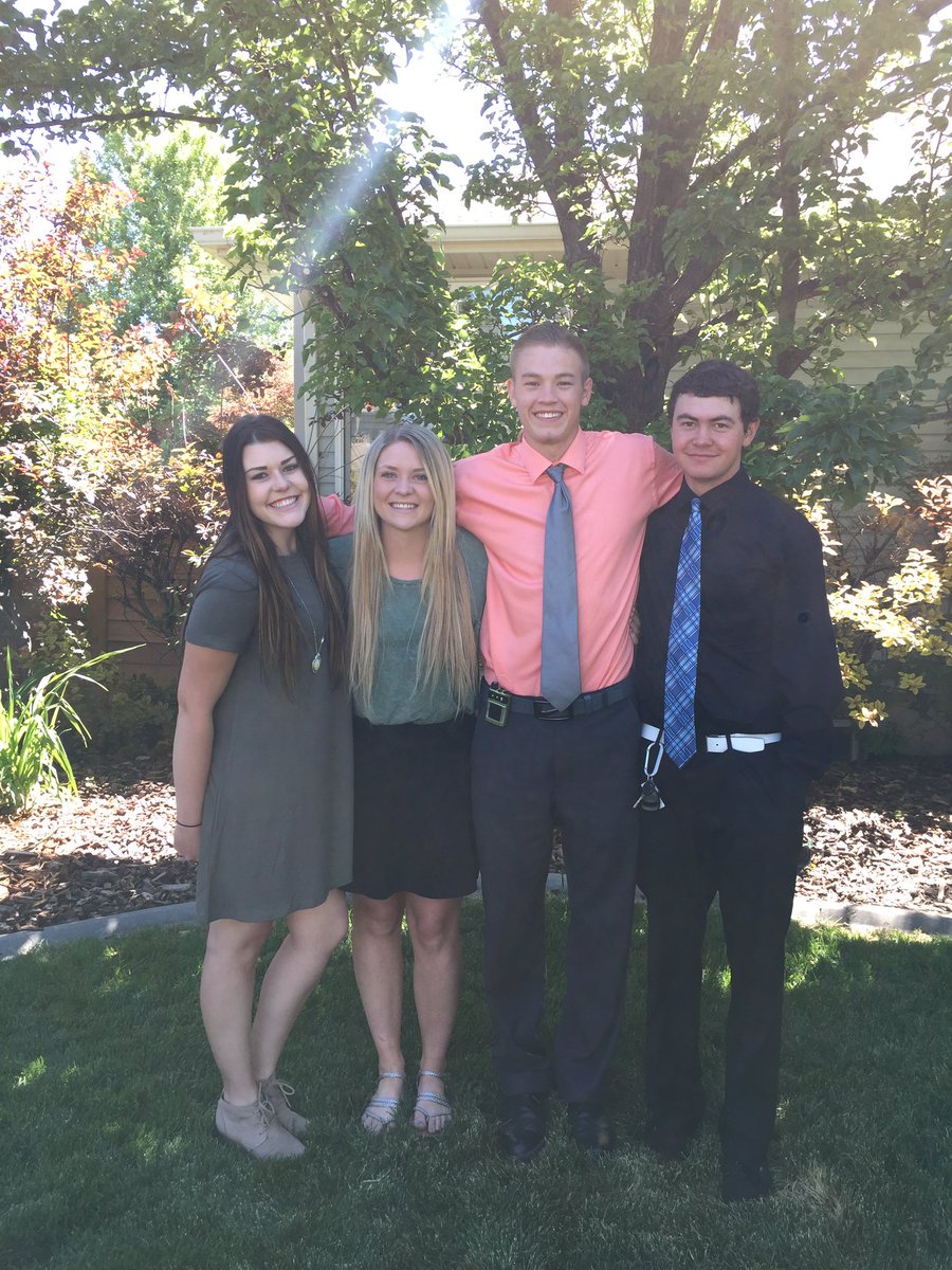 dayleypeterson's tweet image. Extra blessed.