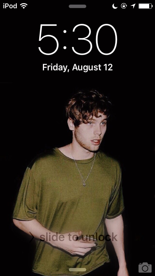 httpslocks's tweet image. luke hemmings lockscreen + homescreen 
rt if you want
#httpslocksluke 
- Lelah