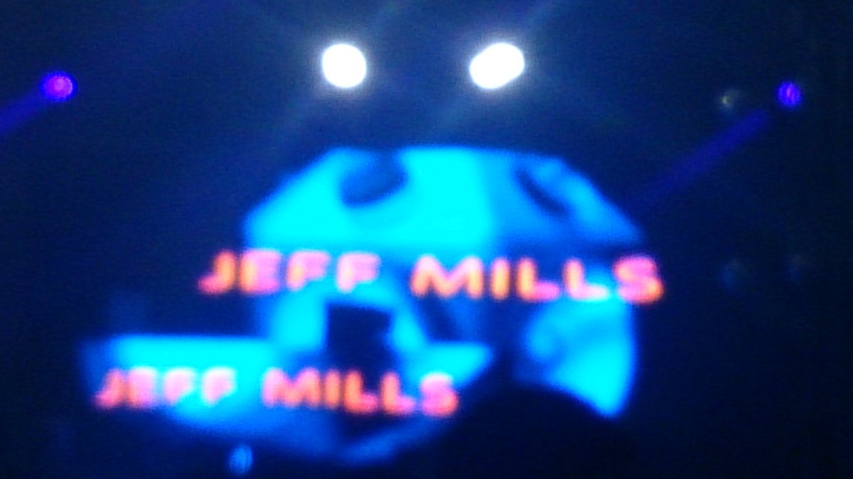 capitaldesuiza's tweet photo. @Rax_Brisa jeff mills ✔ https://t.co/4p4YBohM9a