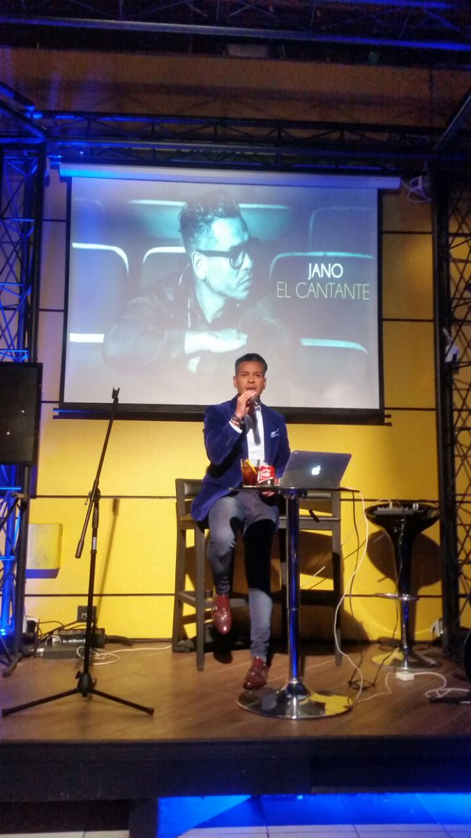 FansJannoChile's tweet photo. En estos momentos nuestro @JANOELCANTANTE en #AfterPub #Antofagasta 👏👏👏 https://t.co/su8S4p7tVQ