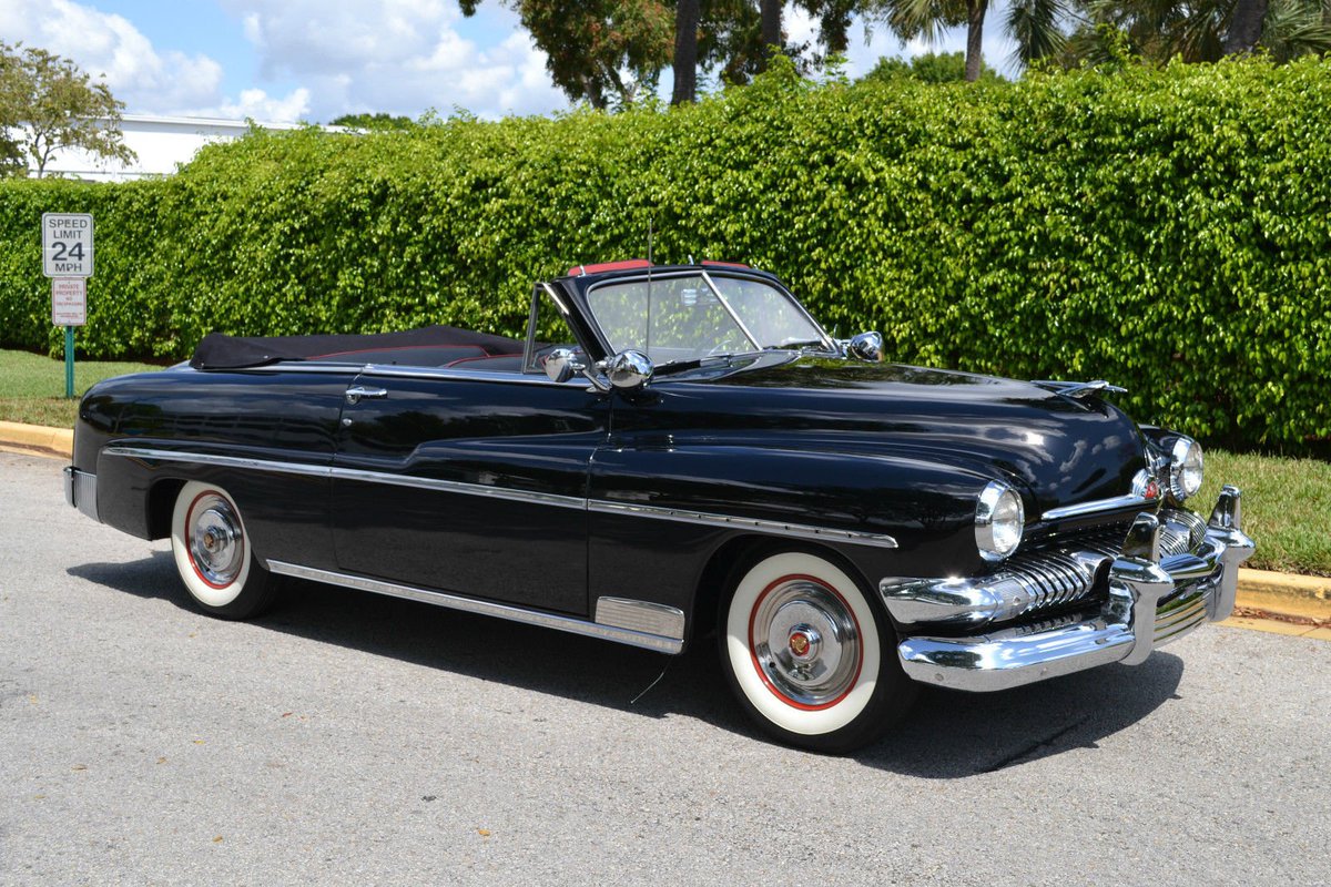 Mercomatic's tweet photo. The #Gregorie cab-back, bulbous hood & trunk "look" continued on with #GM, #Chrysler and #Hudson until 1957 https://t.co/p0mEylXb7m