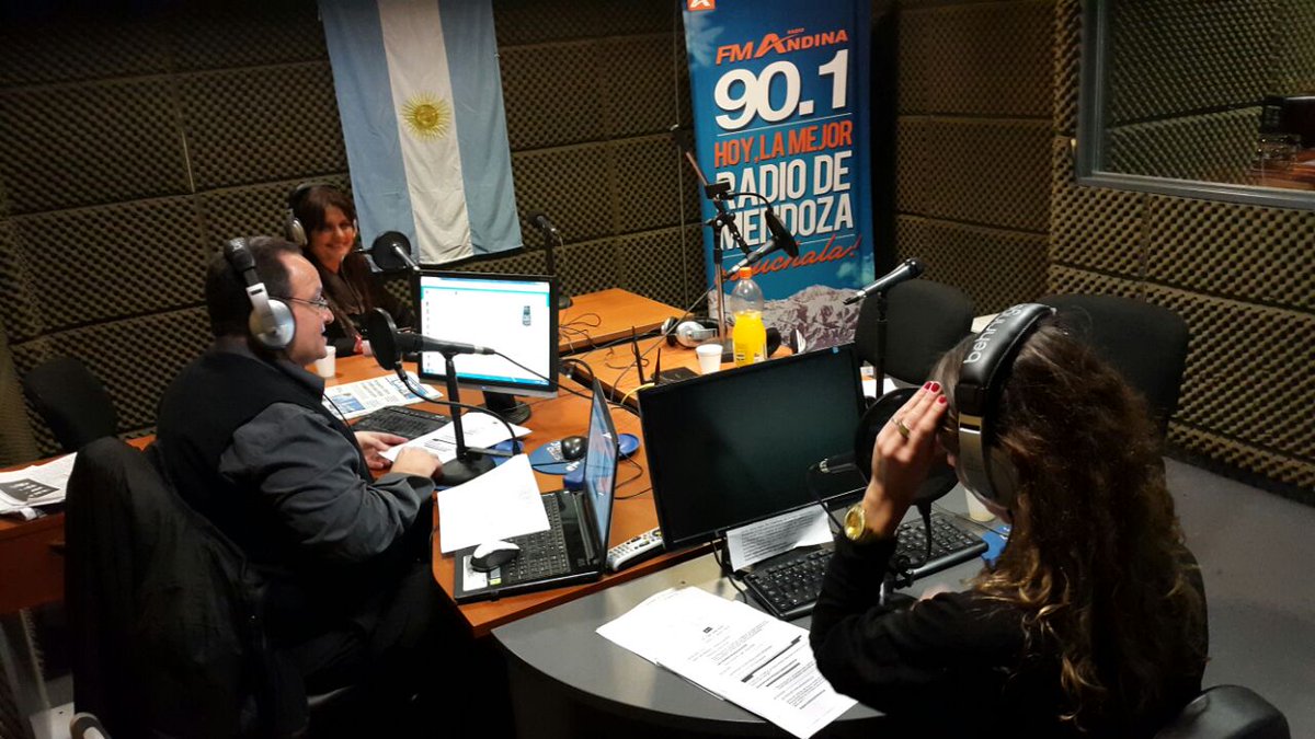 YinYYang_Mza's tweet photo. Hoy en #YinYYang hablamos de EL FUTURO DE LA PAREJA ¿Son más livianos en la actualidad? Que opinas?
#DeEsoSiSeHabla https://t.co/4r7kf7CEZC