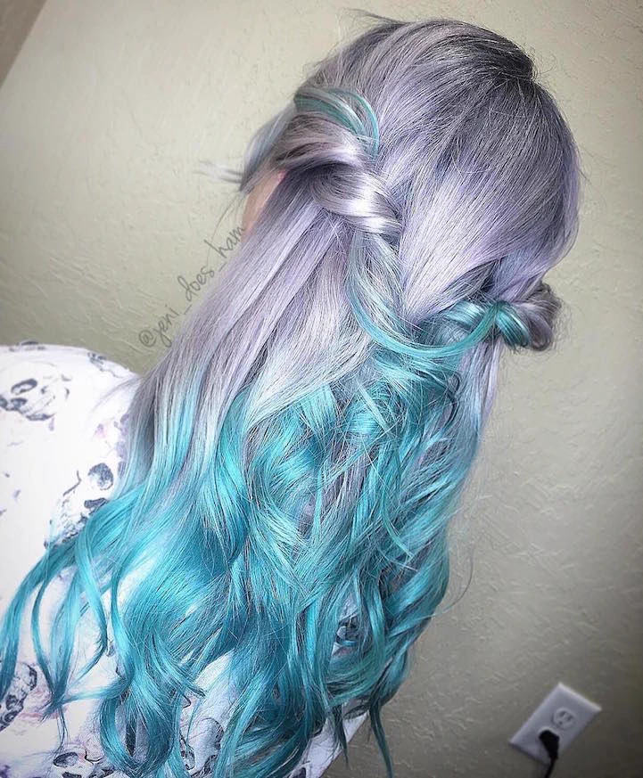 ついに、マーメイドのようなカラーリングが出た！海からインスパイアされたマーメイド・ヘアカラーが今話題！