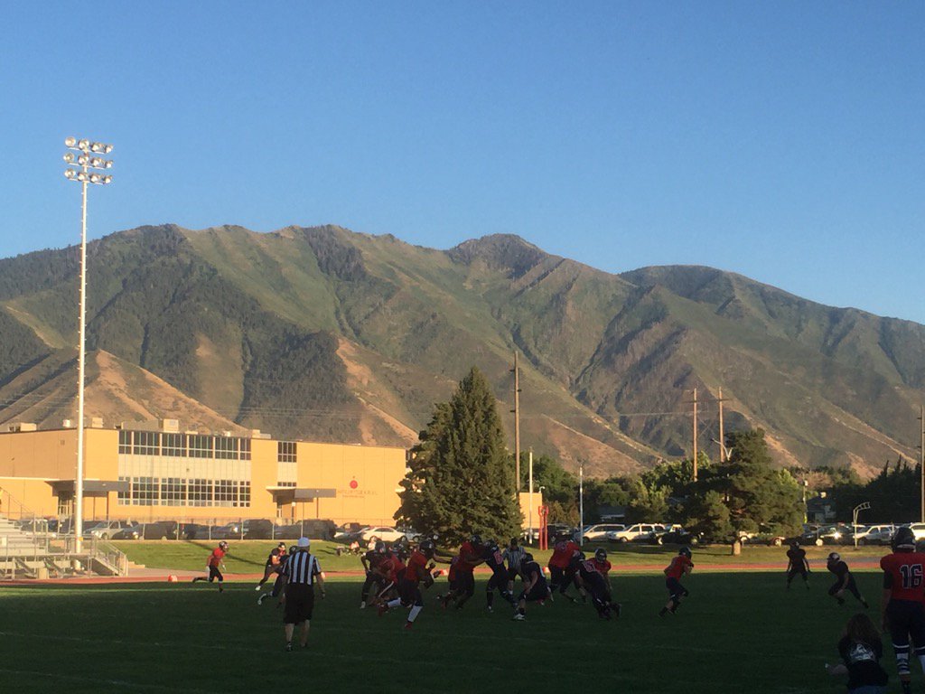 SHS_RedDevils's tweet photo. Loyal to the Springville High!! #shsdevils https://t.co/J7OTSxHM8D