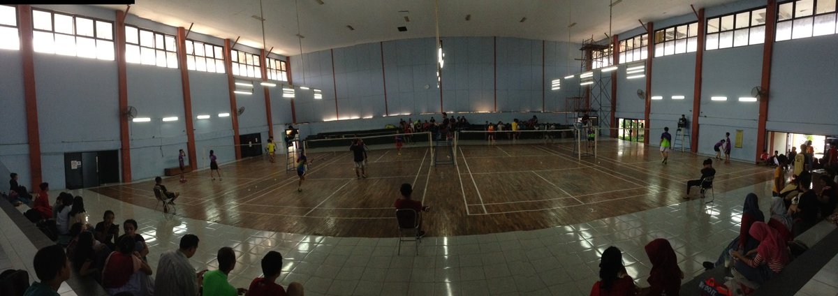 Halooo, yuk yuk datang ke GOR Balai Rakyat Pondok Bambu. ada BADMINTON CUP SEVONE9TH!!! #Sevone9Th