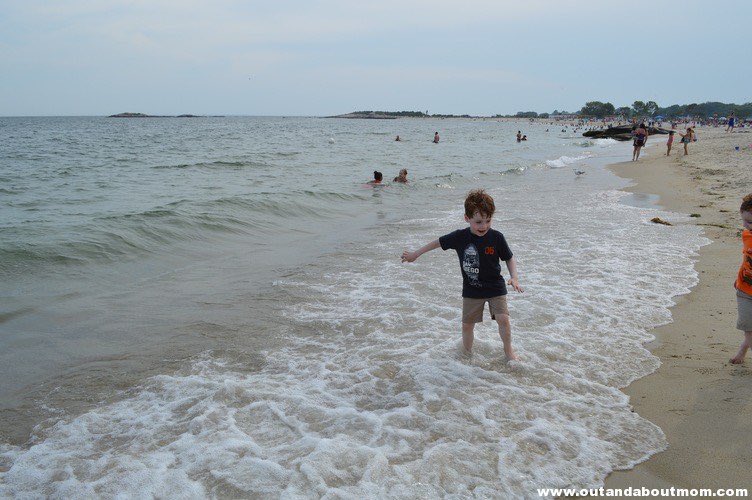 Checking out Ocean Beach Park on the blog this week! outandaboutmom.com/2016/08/11/fam…