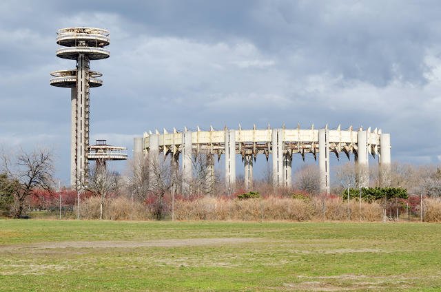 FastCoDesign's tweet photo. Designers imagine NYC's aging World's Fair relic as a vibrant new public space https://t.co/8xf4H8Vcp2 https://t.co/0gzRkP2JYN