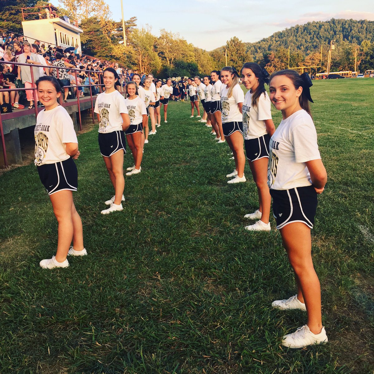 cdhs_cheer's tweet photo. We are ready for more #FridayNightLights ! πππ #cdhscheer #blackknights https://t.co/PvC3gyXvx8