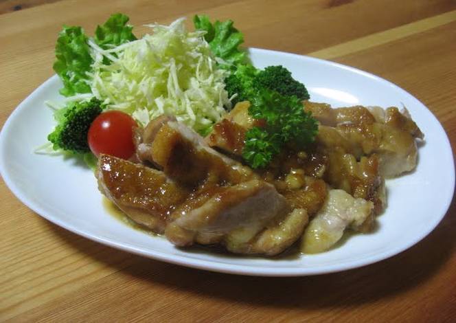 hm_recipes's tweet photo. How are you today? How about making Char Siu Style Chicken Teriyaki? #hmrecipes https://t.co/MqSPy5hqsm https://t.co/8L8eZywbn2